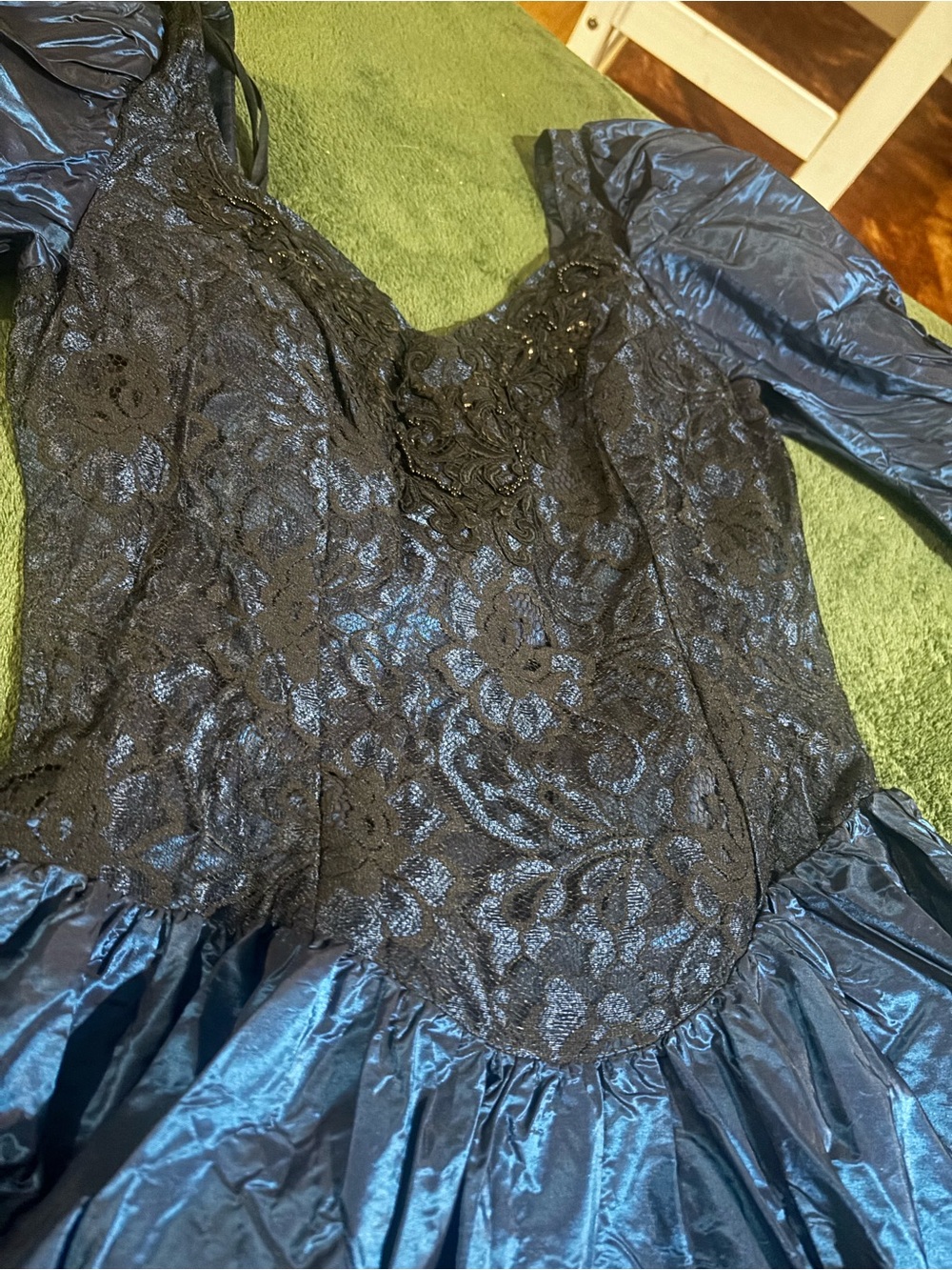 Vintage 80’s ALFRED ANGELO Lace Beaded Drop Waist Back Bow Crinkle Prom Dress US